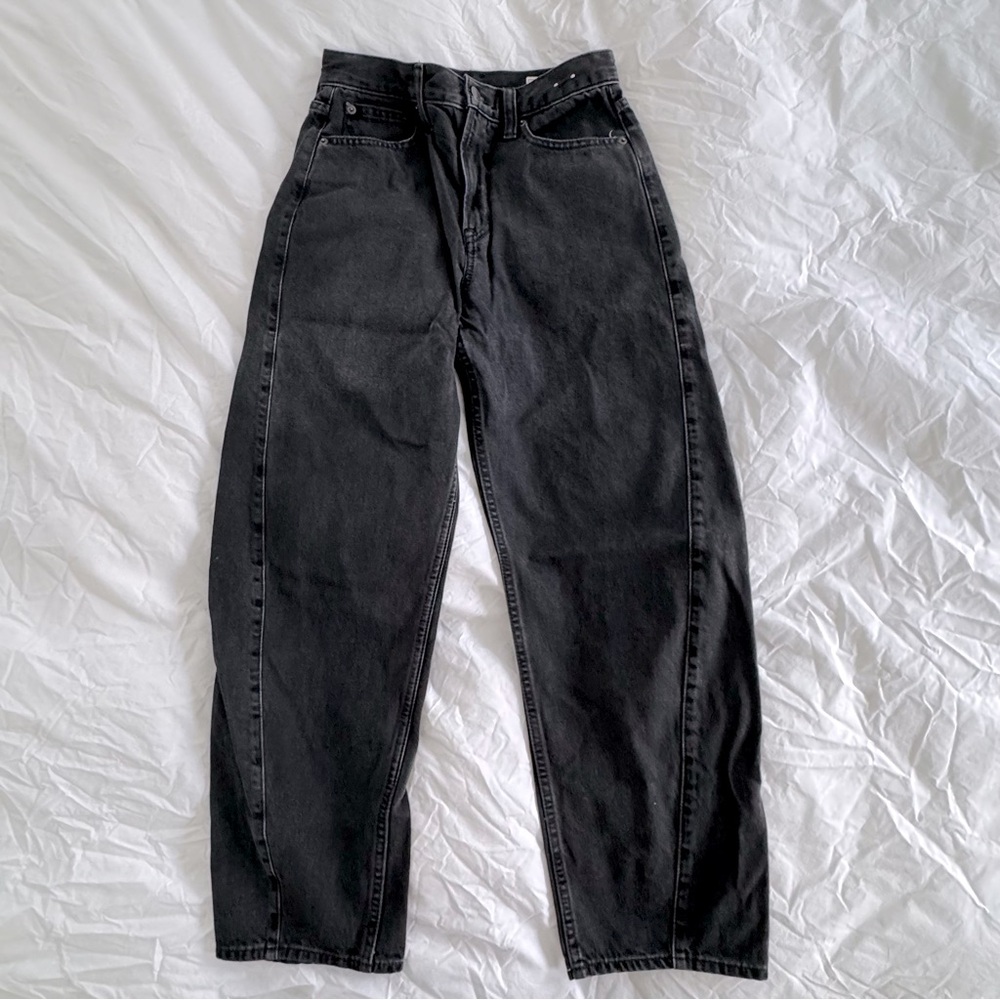 Gap High Rise Barrel Jeans